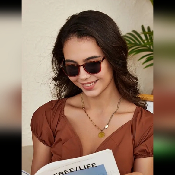 LAST PAIR!! 1:00 Tortoise Shell and Green READING SUNGLASSES - Picture 5 of 8